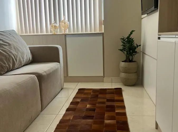Apartamento No Centro De Curitiba,Bem Localizado E Confortavel